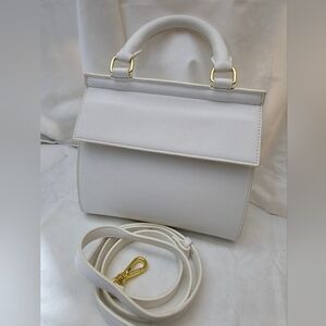 Modern Picnic Snacker Mini Luncher White with Gold Accents